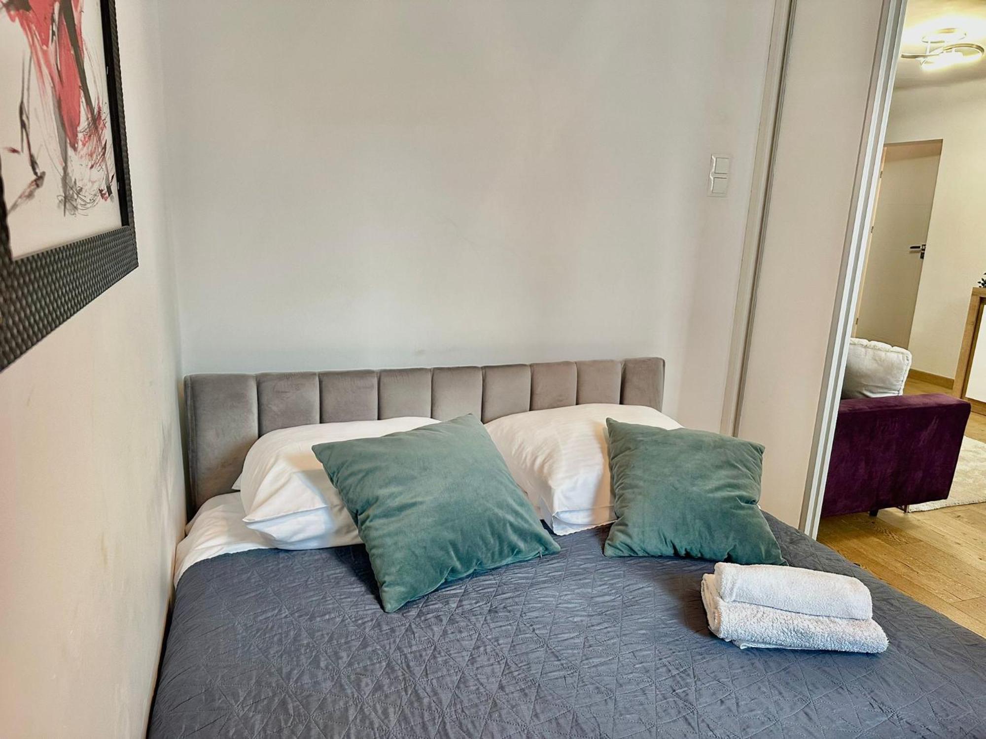 Chmielna 106 - Free Parking - Duzy Balkon Apartment Warsawa Bagian luar foto